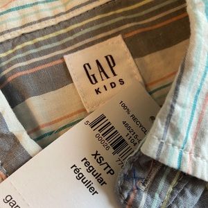 Gap shirt